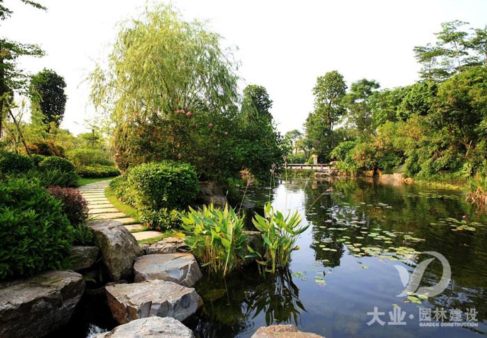 小區(qū)園林綠化養(yǎng)護(hù) 小區(qū)園林綠化養(yǎng)護(hù)